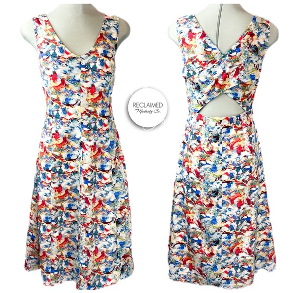 CARMEN MARC VALVO Printed Cross Over Back Dress - Picture 3 of 8